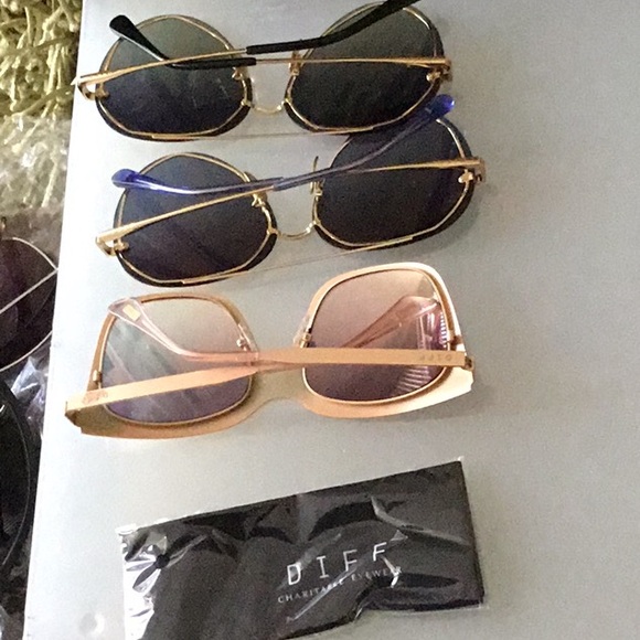 DIFF SUNGLASSES - Picture 2 of 2